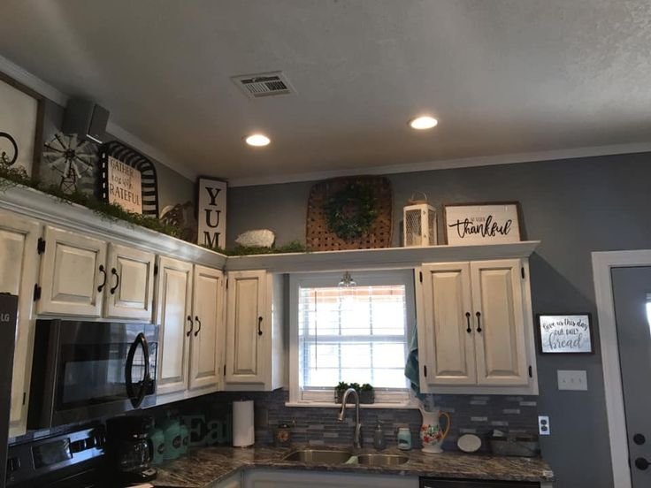 15 Above-the-Kitchen-Cabinet Decor Ideas That Don’t Look Dated